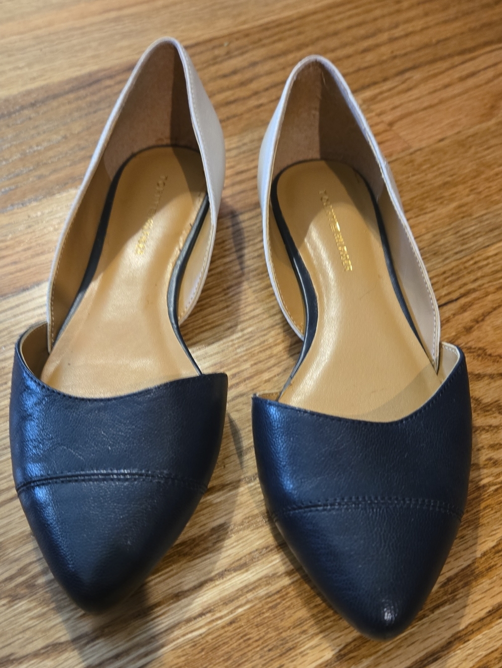 Women's Size 6M Tommy Hilfiger Navy/Bone